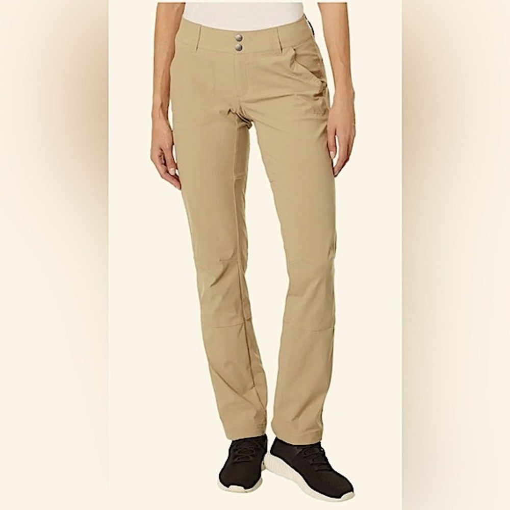 Columbia Saturday Trail Stretch Pants in Khaki, Size 6